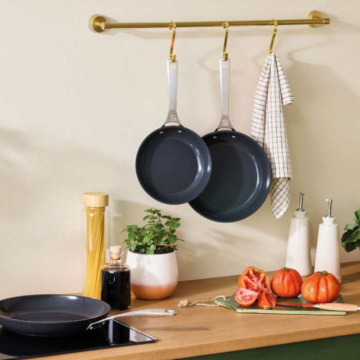 Le Creuset Essential Non-Stick Ceramic Shallow Frying Pan - 30cm