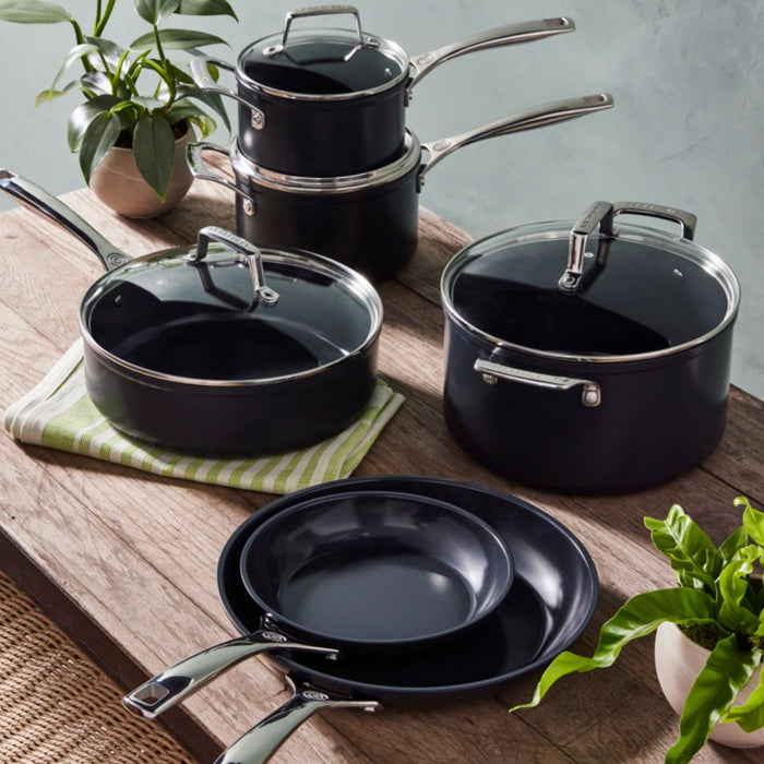 Le Creuset Essential Non-Stick Ceramic Stock Pot - 24cm