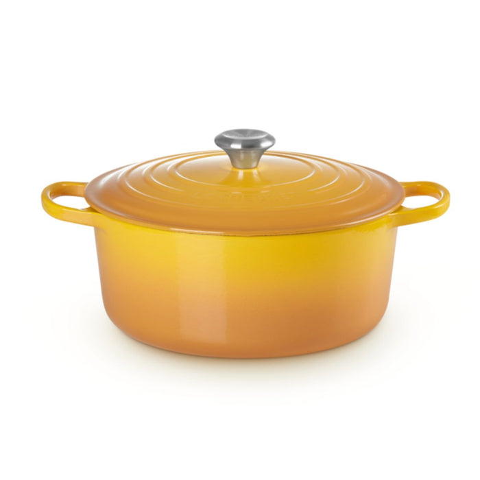 Le Creuset Signature Cast Iron Round Casserole - 28cm